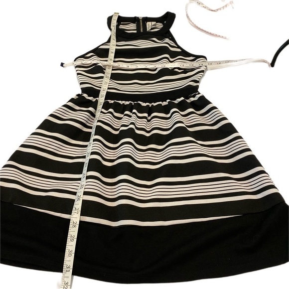 ⭐️ Speechless Halter Mini Dress size small Blk/Wht Band Waist Retro - Picture 6 of 10